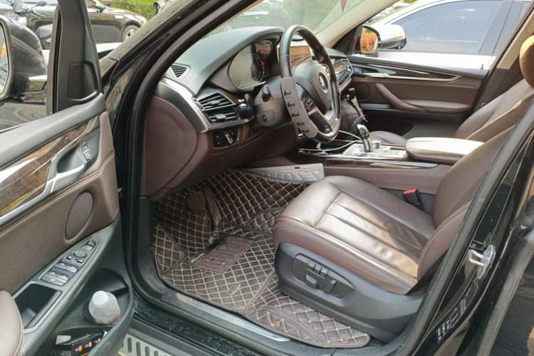 Used BMW X5 2017 xDrive28i Driver Seat