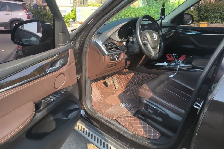 Used BMW X5 2017 xDrive35i Elegant Edition Driver Seat