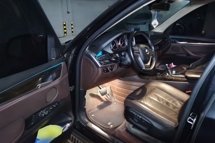 Used BMW X5 2017 xDrive28i Driver Seat