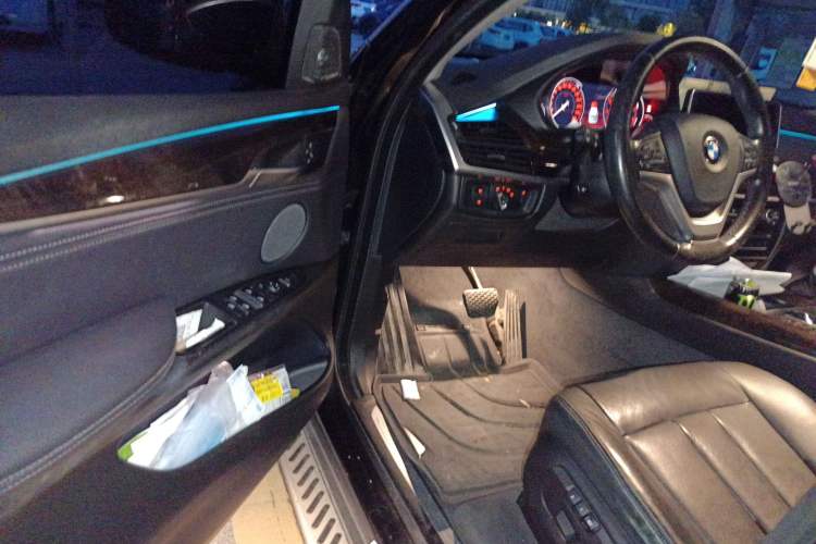 Used BMW X5 2017 xDrive35i Elegant Edition Driver Seat