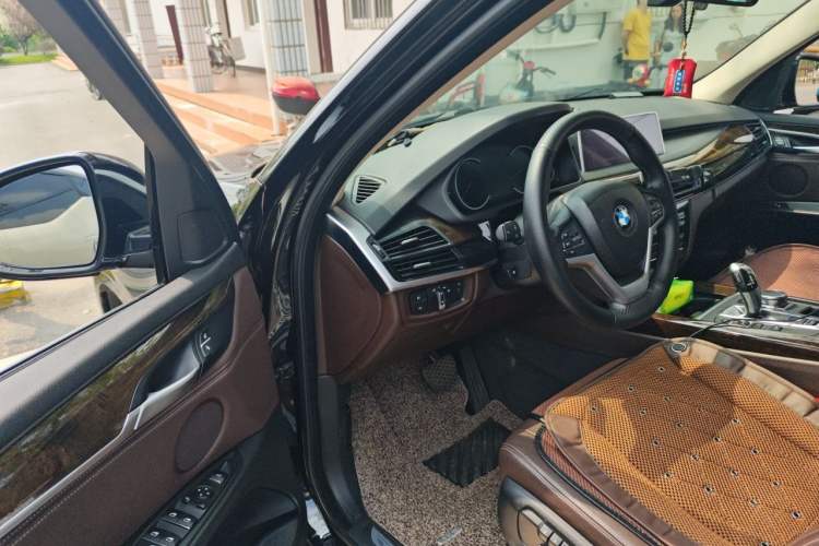 Used BMW X5 2017 xDrive35i Elegant Edition Driver Seat
