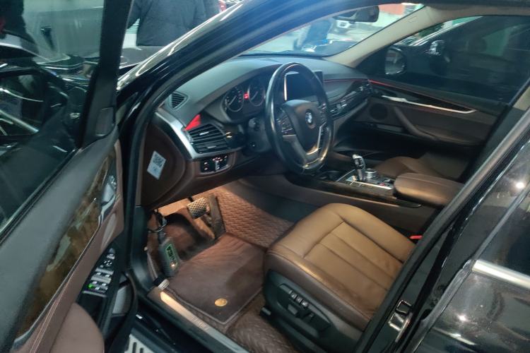 Used BMW X5 2017 xDrive35i Elegant Edition Driver Seat