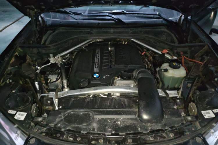 Used BMW X5 2017 xDrive35i M Sport Edition Engine Bay