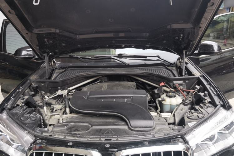 Used BMW X5 2017 xDrive28i Engine Bay