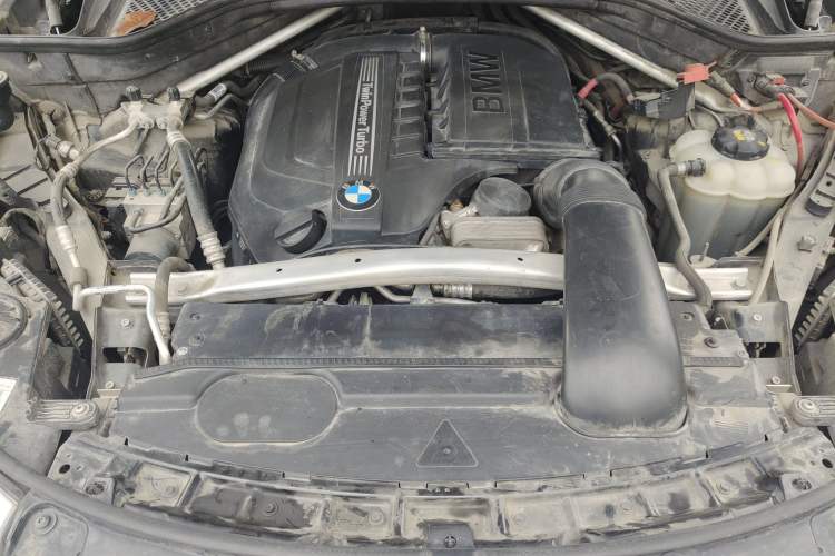 Used BMW X5 2017 xDrive35i M Sport Edition Engine Bay