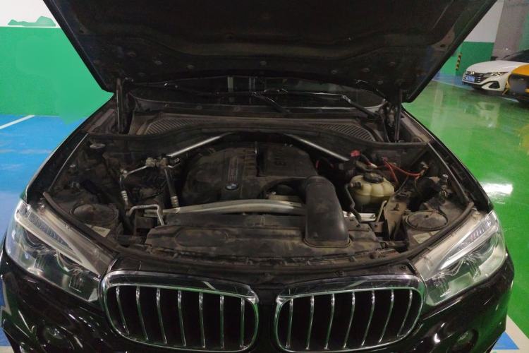 Used BMW X5 2017 xDrive35i Elegant Edition Engine Bay