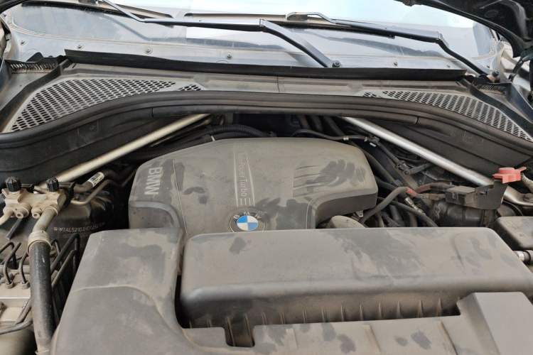 Used BMW X5 2017 xDrive28i Engine Bay