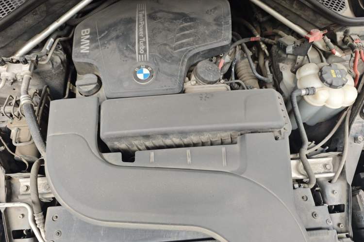 Used BMW X5 2017 xDrive28i Engine Bay