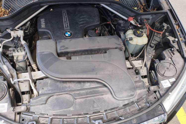 Used BMW X5 2017 xDrive28i Engine Bay