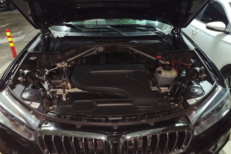 Used BMW X5 2017 xDrive28i Engine Bay