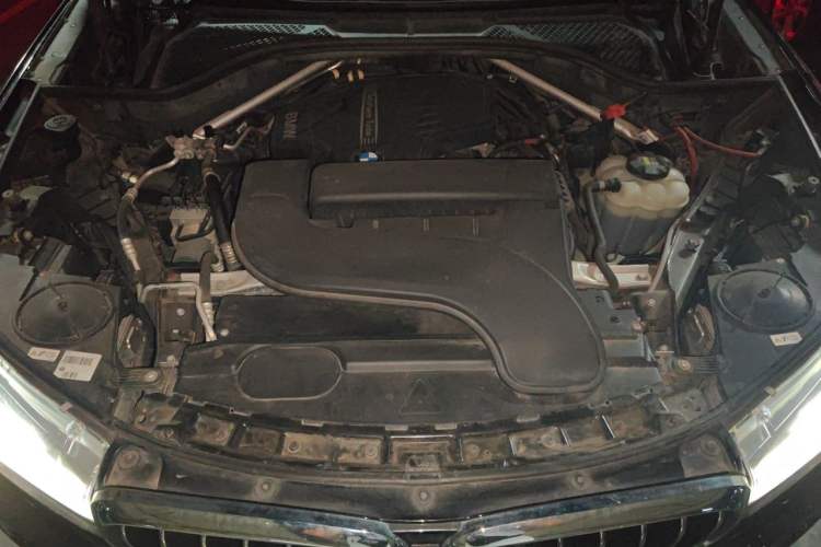 Used BMW X5 2017 xDrive28i Engine Bay