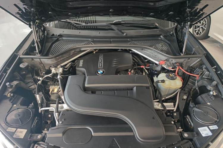 Used BMW X5 2017 xDrive28i Engine Bay