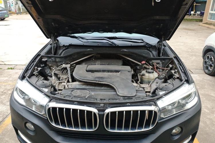 Used BMW X5 2017 xDrive28i Engine Bay