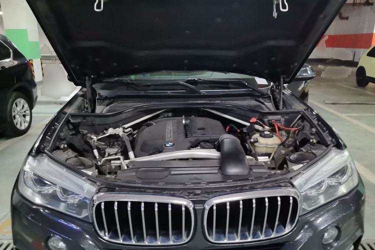 Used BMW X5 2017 xDrive35i Elegant Edition Engine Bay