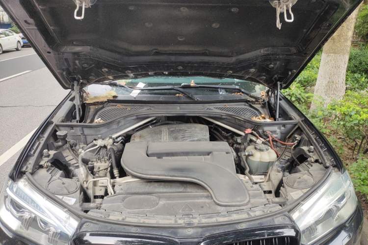 Used BMW X5 2017 xDrive28i Engine Bay