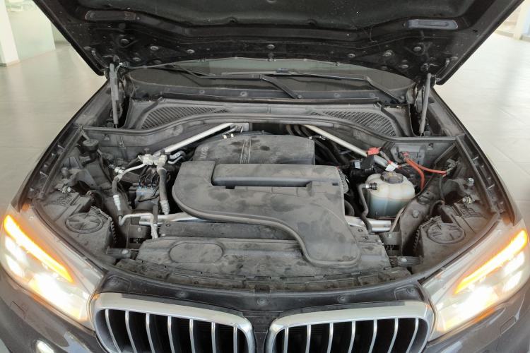 Used BMW X5 2017 xDrive28i Engine Bay