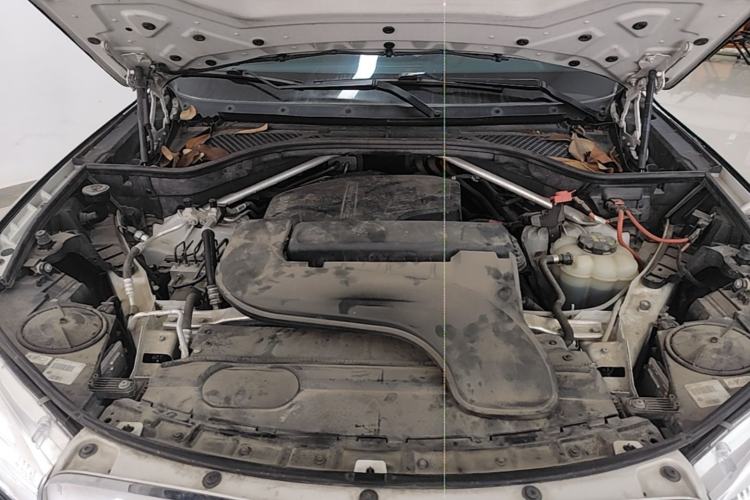 Used BMW X5 2017 xDrive28i Engine Bay