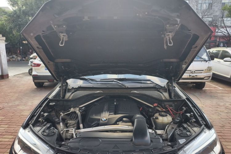 Used BMW X5 2017 xDrive35i M Sport Edition Engine Bay