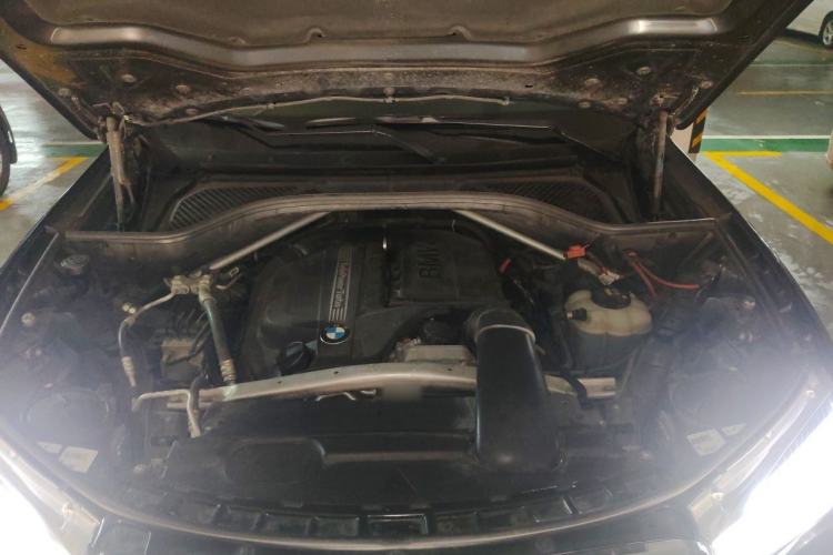 Used BMW X5 2017 xDrive35i Elegant Edition Engine Bay