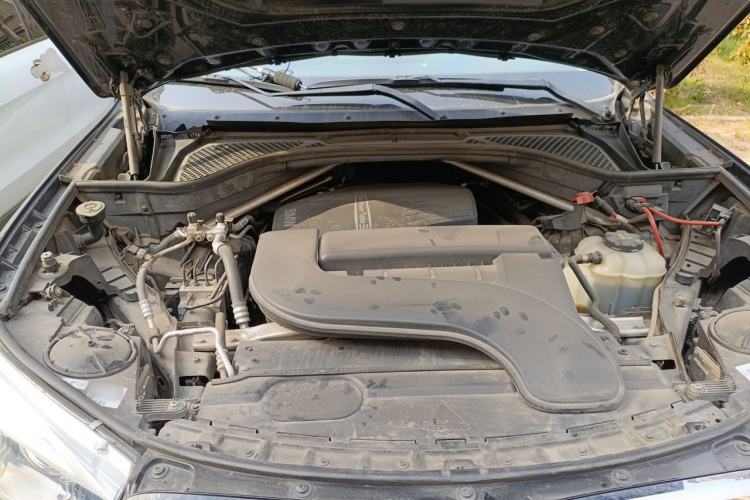 Used BMW X5 2017 xDrive28i Engine Bay