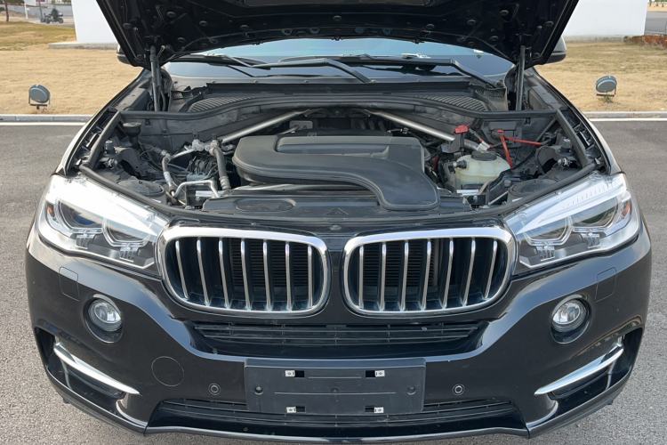 Used BMW X5 2017 xDrive28i Engine Bay