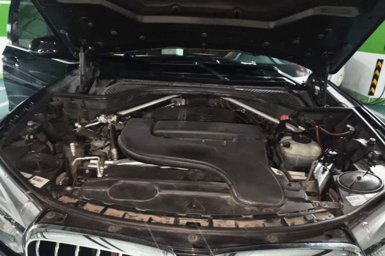 Used BMW X5 2017 xDrive28i Engine Bay