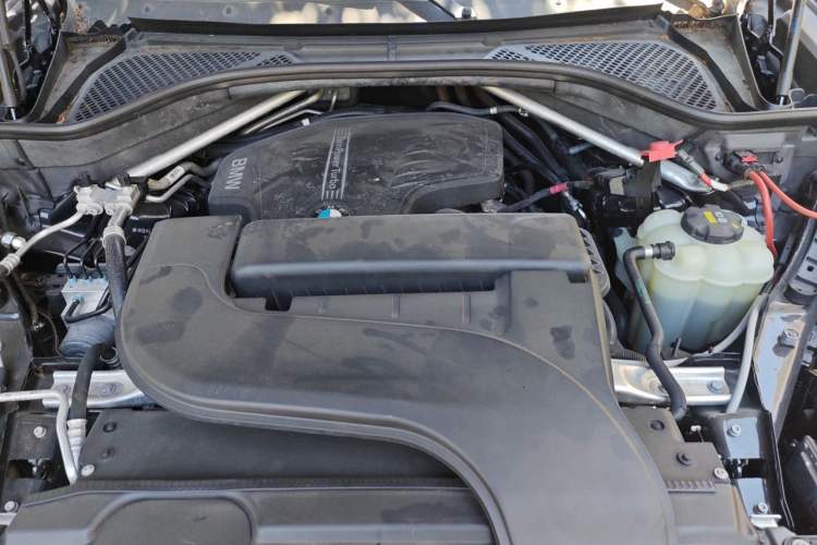 Used BMW X5 2017 xDrive28i Engine Bay