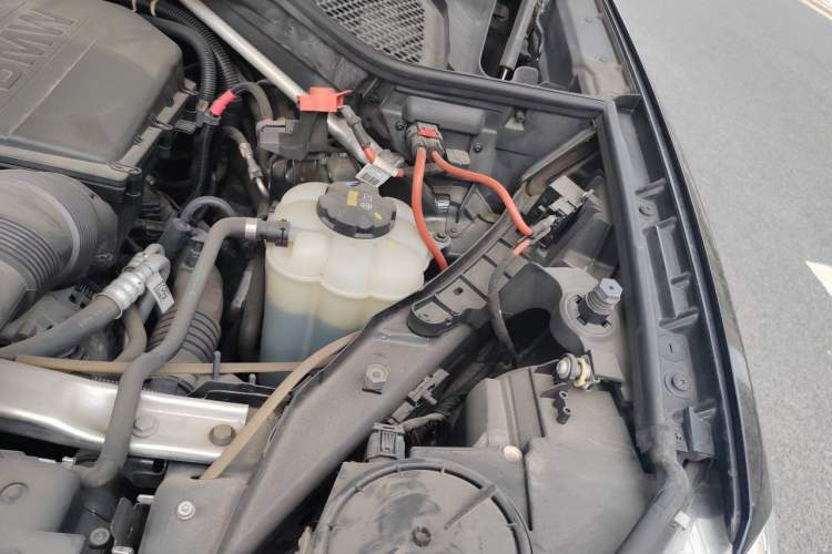 Used BMW X5 2017 xDrive35i Elegant Edition Engine Bay Left