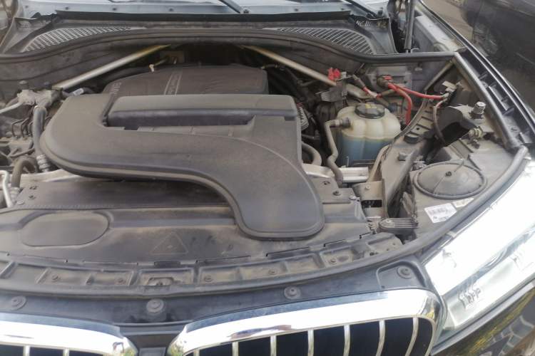 Used BMW X5 2017 xDrive28i Engine Bay Left