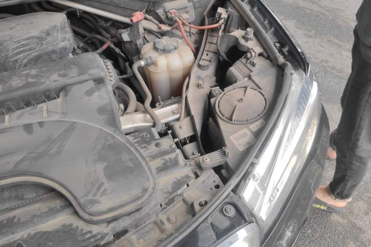 Used BMW X5 2017 xDrive28i Engine Bay Left