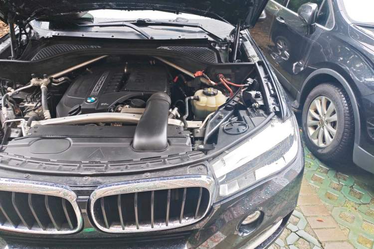 Used BMW X5  Engine Bay Left