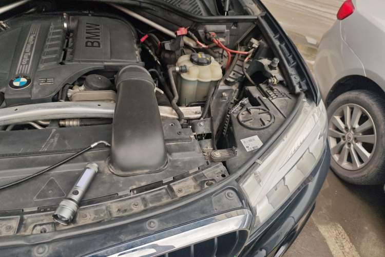 Used BMW X5  Engine Bay Left