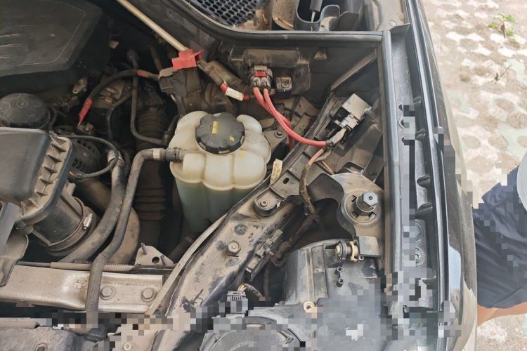 Used BMW X5 2017 xDrive28i Engine Bay Left