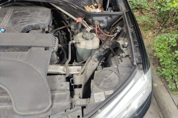 Used BMW X5 2017 xDrive28i Engine Bay Left