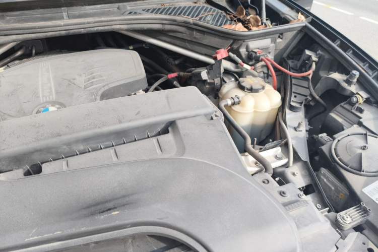 Used BMW X5 2017 xDrive28i Engine Bay Left