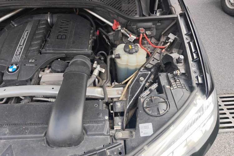 Used BMW X5  Engine Bay Left
