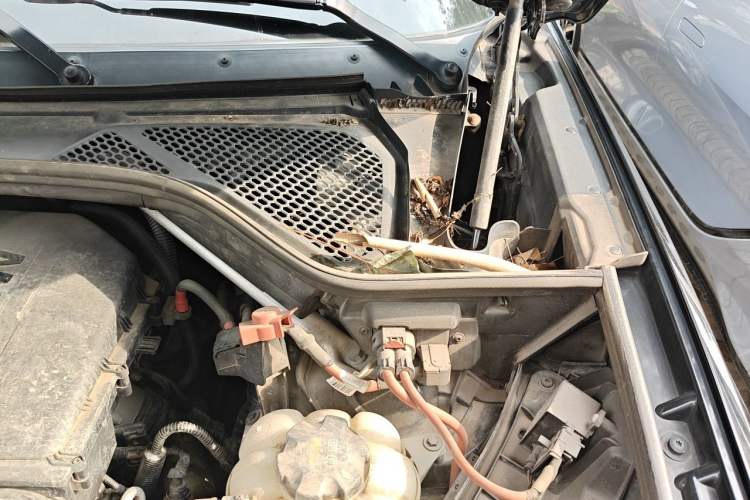 Used BMW X5 2017 xDrive35i M Sport Edition Engine Bay Left