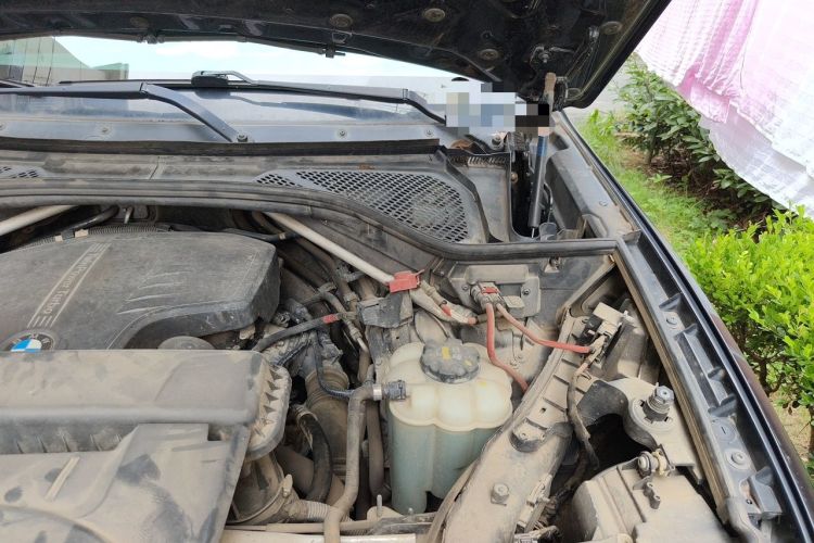 Used BMW X5 2017 xDrive28i Engine Bay Left