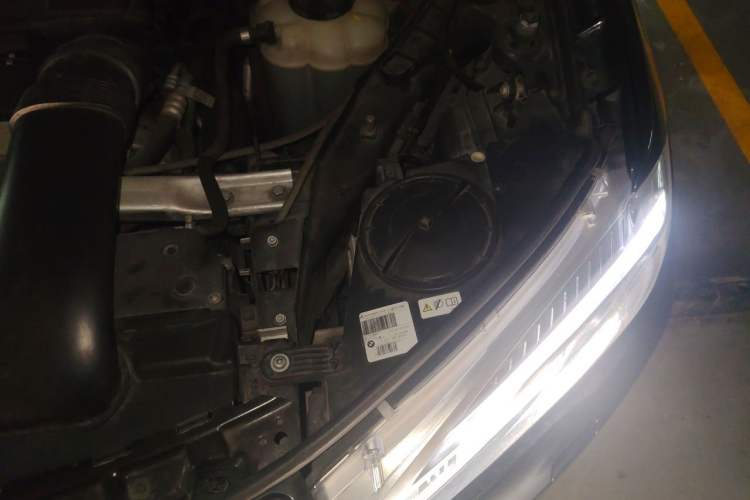 Used BMW X5 2017 xDrive35i Elegant Edition Engine Bay Left