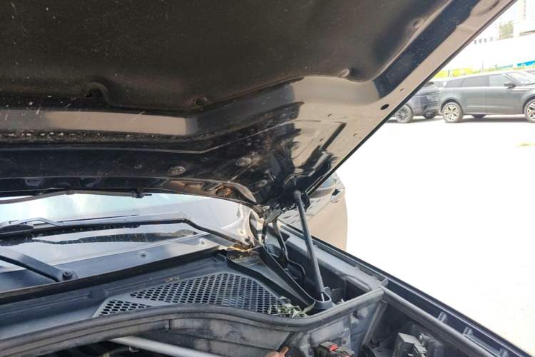 Used BMW X5 2017 xDrive28i Engine Bay Left