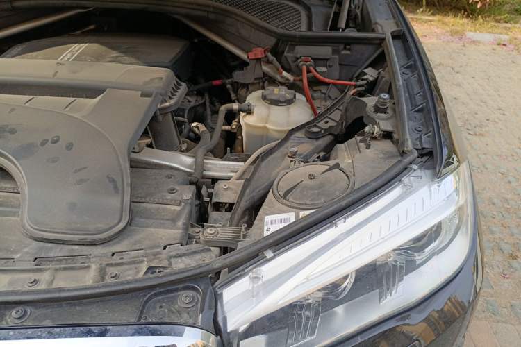 Used BMW X5 2017 xDrive28i Engine Bay Left