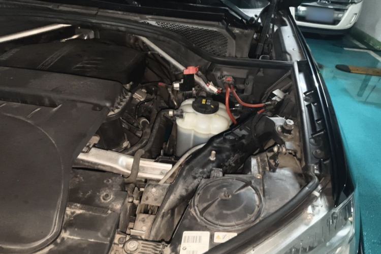 Used BMW X5 2017 xDrive28i Engine Bay Left