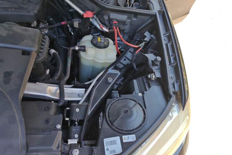 Used BMW X5 2017 xDrive28i Engine Bay Left