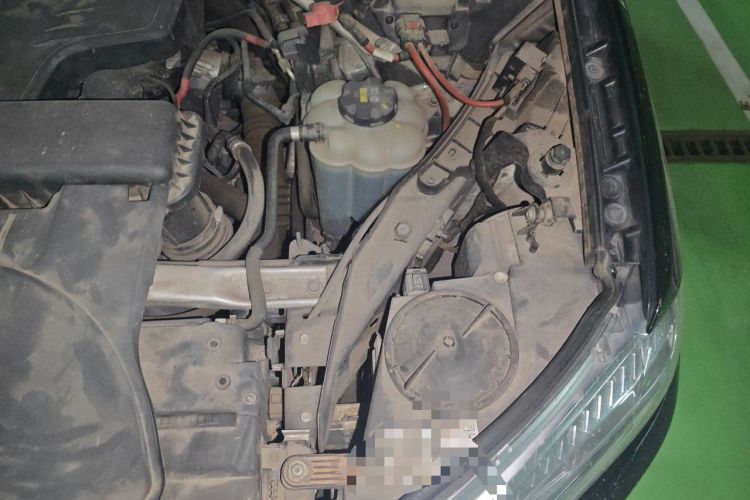 Used BMW X5 2017 xDrive28i Engine Bay Left