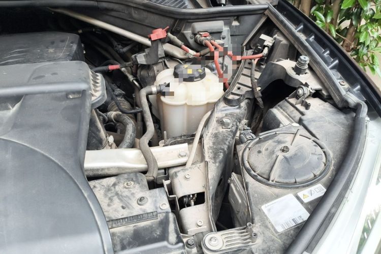 Used BMW X5 2017 xDrive28i Engine Bay Left