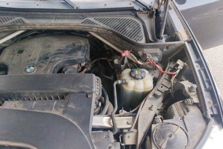 Used BMW X5 2017 xDrive28i Engine Bay Left
