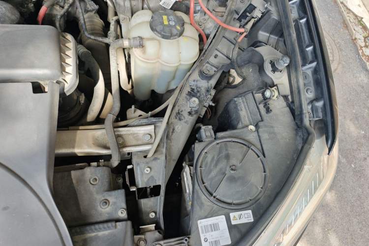 Used BMW X5 2017 xDrive28i Engine Bay Left