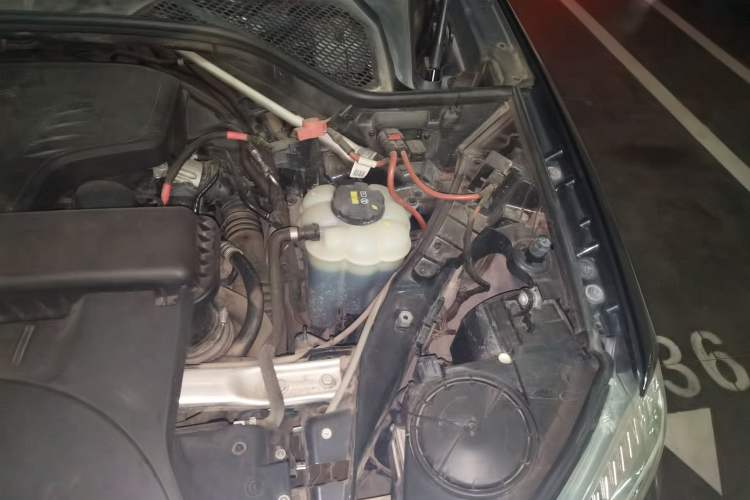 Used BMW X5 2017 xDrive28i Engine Bay Left