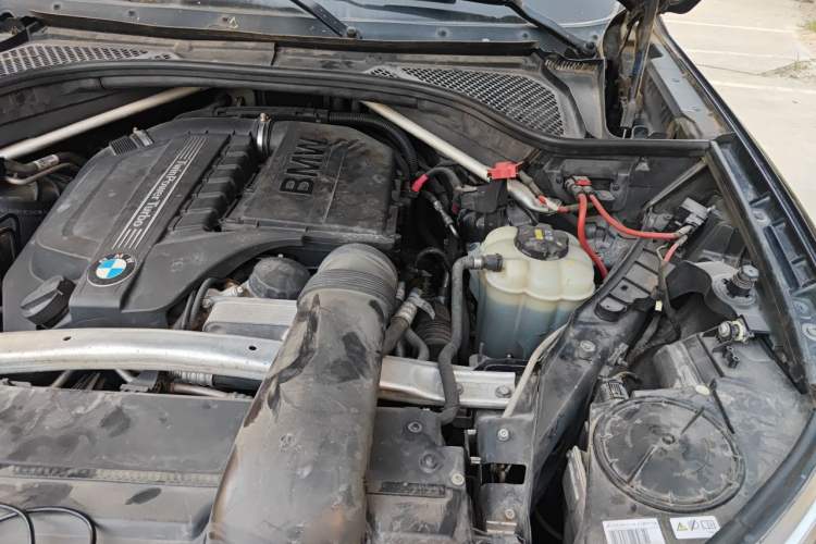 Used BMW X5 2017 xDrive35i Elegant Edition Engine Bay Left