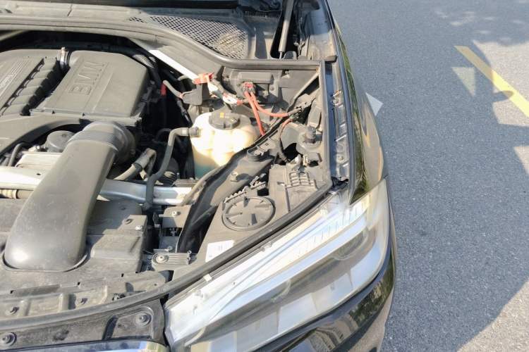 Used BMW X5  Engine Bay Left